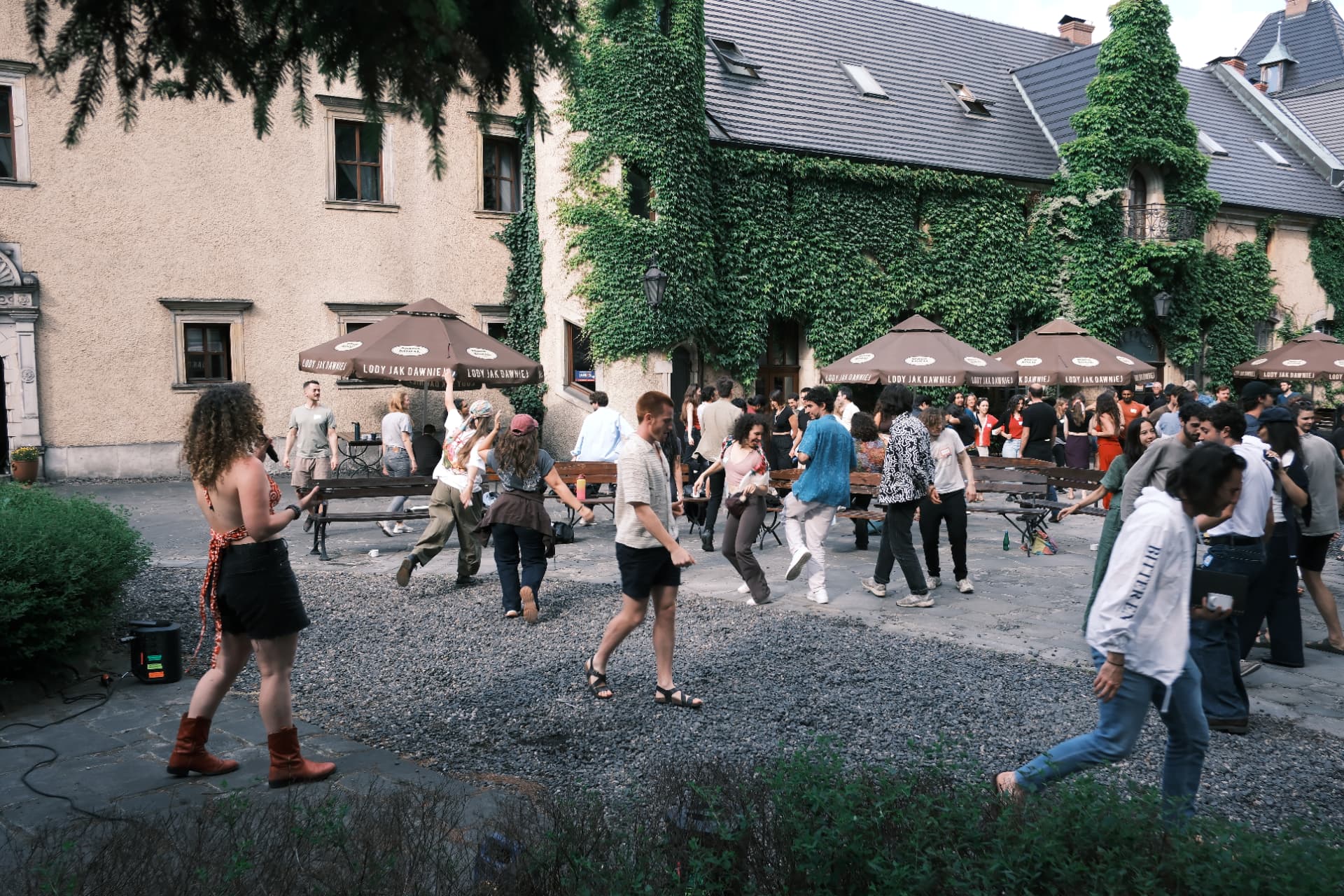 The courtyard moving together